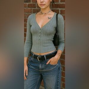 y2k mossimo henley sweater knit top Hong Kong ribbed olive wool cotton Medium